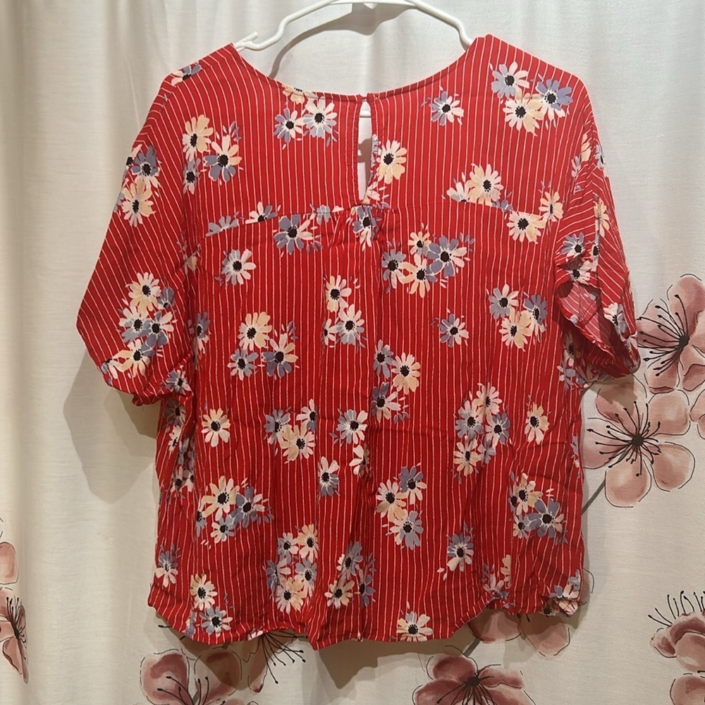 MADEWELL Women’s Red Blouse with Flower Pattern Size Medium - Picture 6 of 8